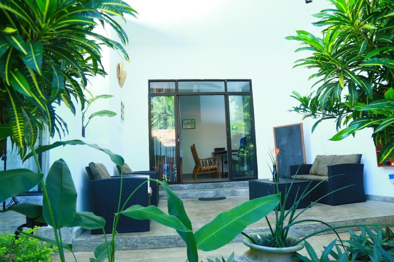 Srimany Bed & Breakfast มิริสซา ภายนอก รูปภาพ