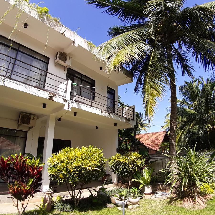 Srimany Bed & Breakfast มิริสซา ภายนอก รูปภาพ