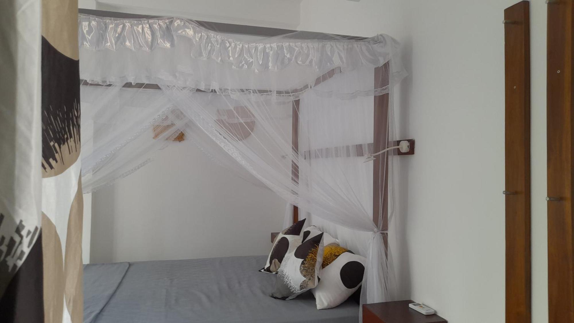 Srimany Bed & Breakfast มิริสซา ภายนอก รูปภาพ