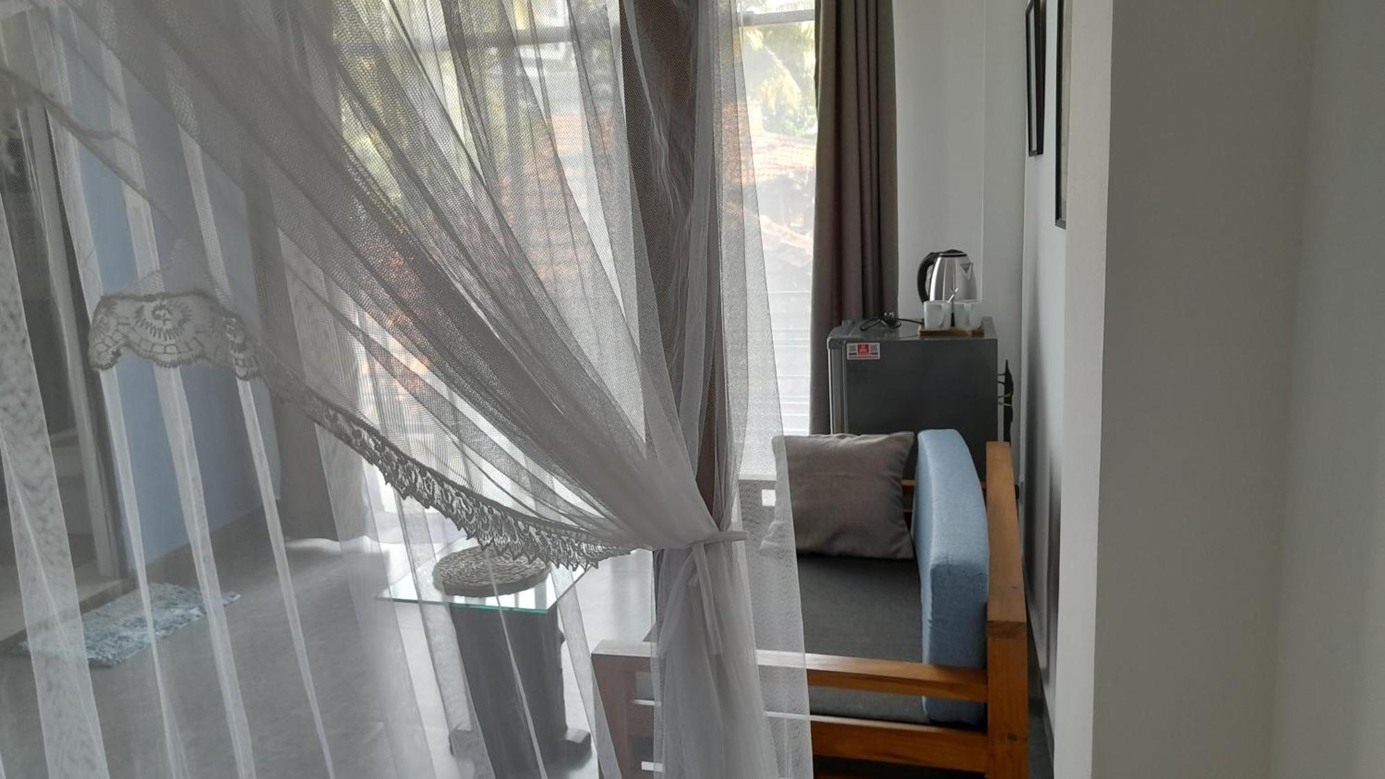 Srimany Bed & Breakfast มิริสซา ภายนอก รูปภาพ