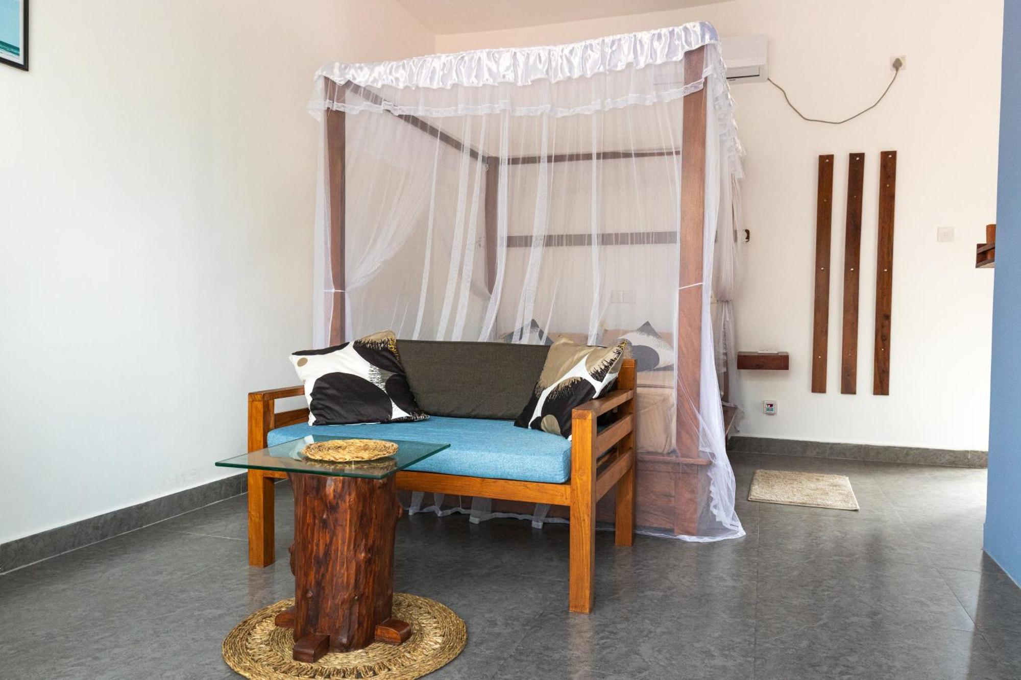 Srimany Bed & Breakfast มิริสซา ภายนอก รูปภาพ