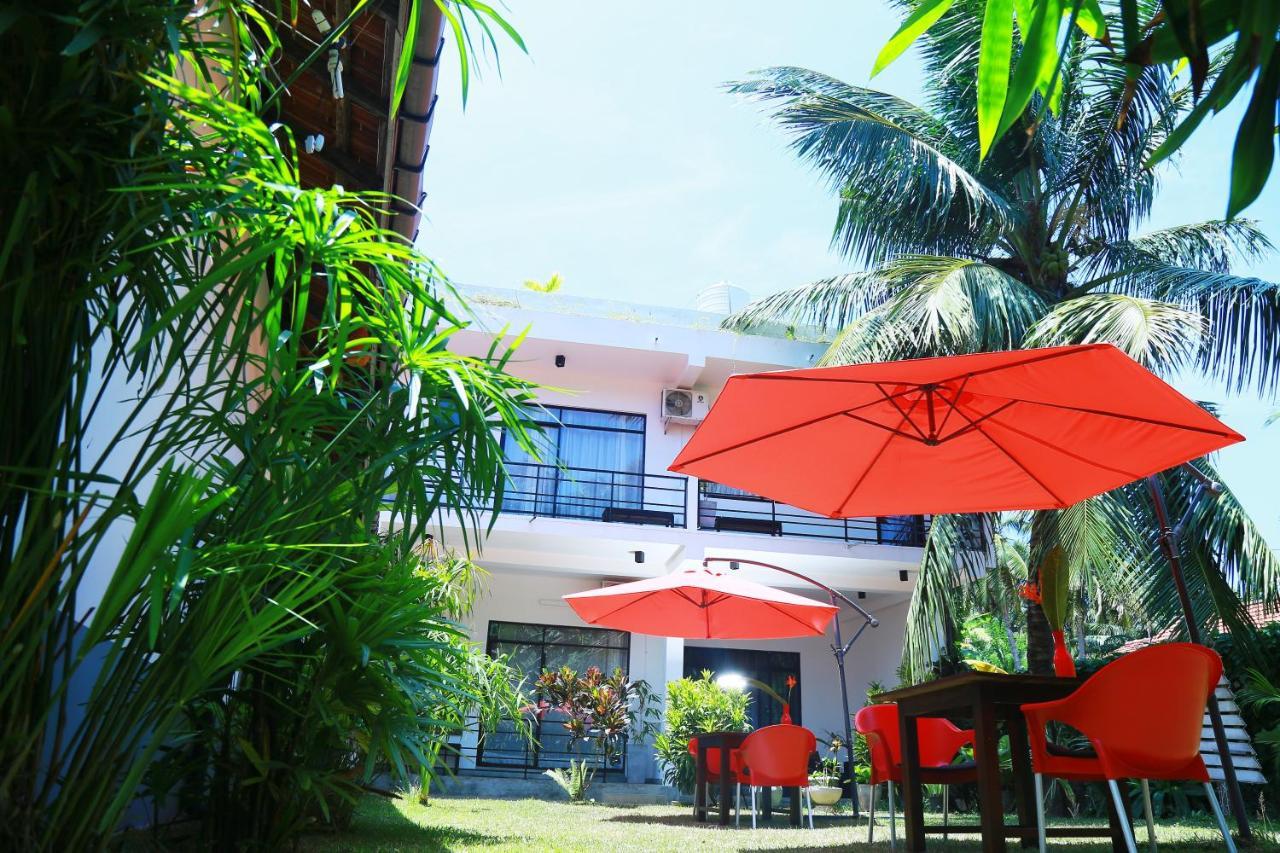 Srimany Bed & Breakfast มิริสซา ภายนอก รูปภาพ